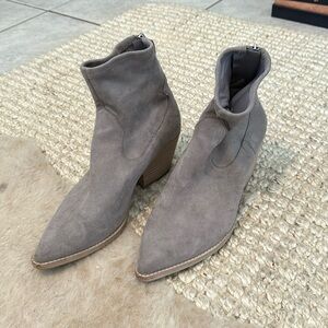 Dolce Vita Shanta Grey Stella Suede Bootie 9.5